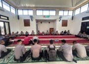 Personel Polres Bima Kota Laksanakan Kegiatan Rutin Binrohtal di Masjid Jabal Qubis