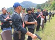 Kapolres Sumbawa Barat Pimpin Latihan Menembak, Tekankan Profesionalisme Personel