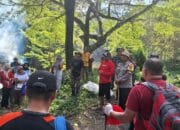 Gotong Royong Bhabinkamtibmas Desa Sekongkang Atas Bersama Pemerintah Desa dan Warga Binaan