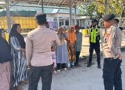 Personel Polsek Kawasan Pelabuhan Poto Tano Gelar Patroli Dialogis, Imbau Masyarakat Waspada dan Tertib