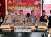 Tim Opsnal Polsek Rasbar Amankan Ratusan Botol Miras dari Bus AKAP Asal Luar Daerah