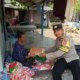 Polsek Sekotong Bagi Nutrisi Mantap, Warga Dusun Nambung Tersentuh