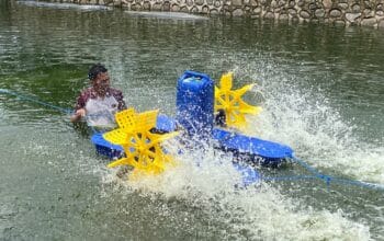Manfaatkan Kolam Serapan Polres Bima Kota, Bakomsus Perikanan Budidayakan Ikan Nila dengan Teknologi Kincir