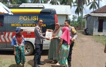 Nutrisi Mantap: Polres Lombok Barat Hadir di Sekotong