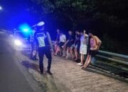 Polres Lombok Barat Bubarkan Kerumunan, Jaga Ketenangan di Bypass BIL 2