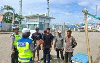 Sat Lantas Polres Bima Kota Berikan Himbauan Tertib Berlalu Lintas di Pelabuhan Laut Bima