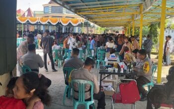 Puncak Natal 2025: Wakapolres Sumbawa Pastikan Pengamanan Gereja Paroki Sang Penebus Berjalan Ketat.