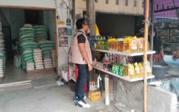 Polres Lombok Barat Sidak Harga Beras di Pasar Gerung