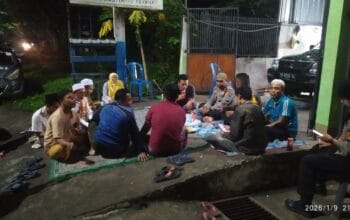 Polres Lombok Tengah Gelar Patroli Dialogis, Ajak Masyarakat Jaga Kamtibmas di Malam Hari