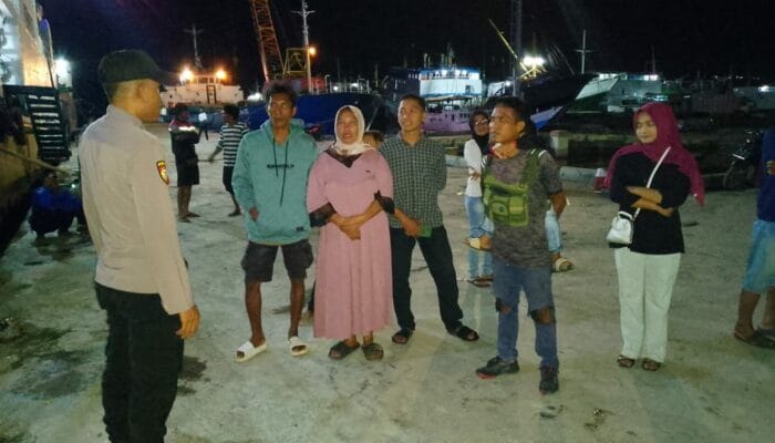 Polsek Kawasan Pelabuhan Laut Bima Laksanakan Pengamanan Kapal Pelni Km Binaiya