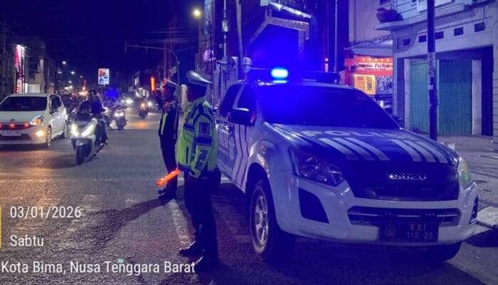 Sat Lantas Polres Bima Kota Gelar Blue Light Patrol Antisipasi Balap Liar dan Cegah Laka Lantas