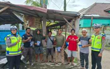 Sat Lantas Polres Bima Kota Bagikan Himbauan “Ramadhan Tertib Berlalu Lintas” dan Brosur Pembuatan SIM