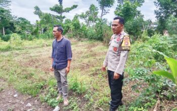 Bhabinkamtibmas Desa Kuang Baru Sambangi Warga, Ajak Manfaatkan Lahan Dukung Ketahanan Pangan