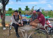 Bhabinkamtibmas Desa Hu’u Pantau Penjemuran Jagung Warga, Perkuat Ketahanan Pangan dan Kamtibmas