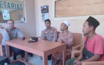 Sat Binmas Polres Lombok Barat Sambang Desa Lembar Selatan