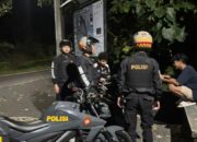 Jaga Keamanan Gerung, Polisi Bubarkan Kerumunan Pemuda di Jembatan Gantung Dini Hari