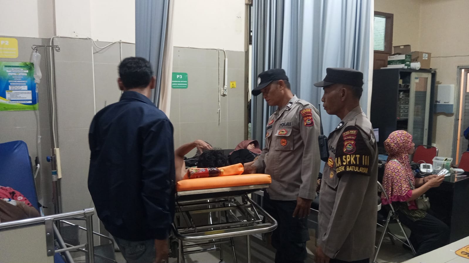 Kepanikan di Pantai Kerandangan 2! Arus Kuat Seret Wisatawan ke Tengah Laut, Sigapnya Polisi dan Warga Cegah Tragedi Maut