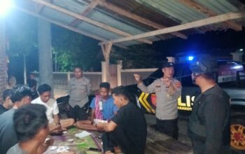 Gabungan Piket Fungsi Polsek Asakota Gelar Patroli Cipkon Blue Light, Sampaikan Imbauan Kamtibmas