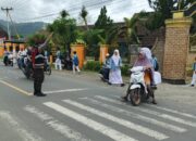 Polisi Humanis Hadir di Sekolah, Polsek Seteluk Jaga Keamanan dan Ketertiban Pagi Hari