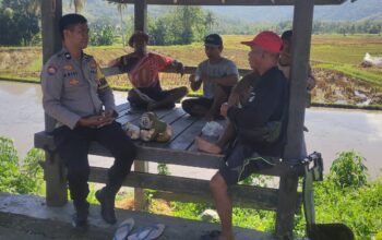 Bhabinkamtibmas Desa Manemeng Gencarkan Sosialisasi TPPO, Warga Diimbau Gunakan Jalur Resmi Kerja ke Luar Negeri