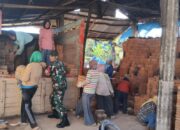 Aksi Nyata Babinsa Bantu Warga, Ekonomi Lokal Pun Bergerak