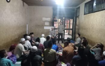 SAT BINMAS POLRES DOMPU BERIKAN PEMBINAAN DAN CERAMAH AGAMA KEPADA PARA TAHANAN