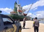 Laksanakan Patroli Rutin di Pelabuhan Syahbandar Sape, Polsek Sape Himbau Keselamatan Kerja