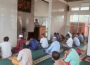 KANIT BINPOLMAS POLRES DOMPU MENJADI KHOTIB DAN IMAM SHOLAT JUMAT, WUJUD PENDEKATAN POLRI DENGAN MASYARAKAT MELALUI KEGIATAN KEAGAMAAN