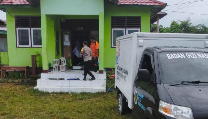 Polsek Monta Polres Bima Kabupaten Gelar Pengamanan MBG Bagi Ribuan Pelajar Yang Tersebar di Wilayah Kecamatan Monta