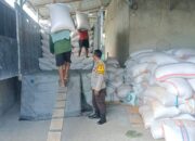 Komitmen Polsek Gerung Mengawal Distribusi Komoditas Strategis untuk Menjaga Ketahanan Pangan