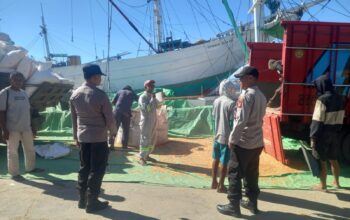 Polsek Kawasan Pelabuhan Laut Bima Laksanakan Patroli Rutin di Area Pelabuhan