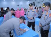 Komitmen Berantas Narkoba, Kapolda NTB Pimpin 11.164 Personel Teken Pakta Integritas