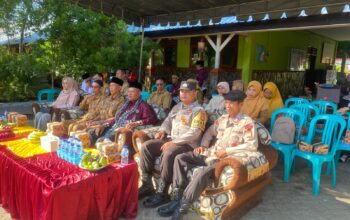 Polri Hadir Dampingi Pelepasan Siswa SMPN 1 Sekongkang, Dukung Generasi Muda Raih Masa Depan