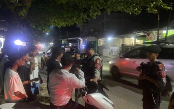 PATROLI DIALOGIS SAT SAMAPTA POLRES DOMPU, AJAK GENERASI MUDA PATUHI JAM MALAM DAN JAGA KAMTIBMAS
