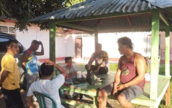 BHABINKAMTIBMAS DESA KEMPO AJAK WARGA AKTIFKAN POSKAMLING, PERKUAT KEAMANAN LINGKUNGAN