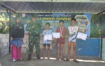 Babinsa Amankan Lomba Renang, Semangat Atlet Muda Warnai HUT Ke-132 Desa Batu Kumbung