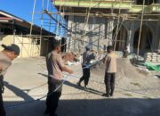 Sambut HUT Bhayangkara Ke-80, Polsek Alas Gotong Royong Bantu Pembangunan Masjid Besar Al-Ihsan