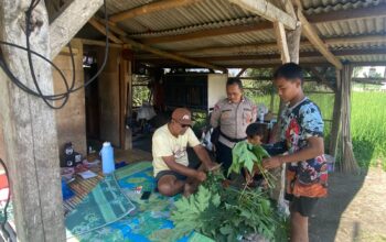 Personel Polsek Sukamulia Jalin Silaturahmi dan Sampaikan Imbauan Kamtibmas kepada Warga