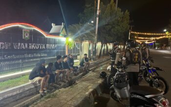 Patroli Blue Light Sat Samapta Polres Bima Kota Sambangi Pemotor, Sampaikan Imbauan Kamtibmas