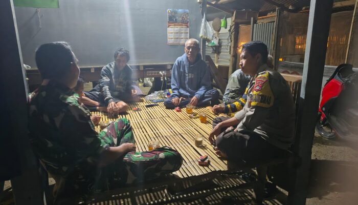 Bhabinkamtibmas Desa Banjar Aktif Bina Satkamling, Perkuat Keamanan Lingkungan Bersama Warga