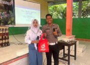 Gandeng AHM NTB, Satlantas Polres Lombok Barat Berikan Simulasi Pertolongan Pertama Korban Laka Lantas bagi Pelajar