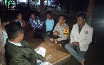 Pererat Kemitraan dengan Warga, Bhabinkamtibmas Nitu Gelar Patroli Dialogis Bersama Tokoh Lingkungan