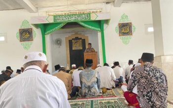Bhabinkamtibmas Polsek Woha Polres Bima Kabupaten Kembali di Percaya Masyarakat Menjadi Khatib dan Imam Sholat Jum,at